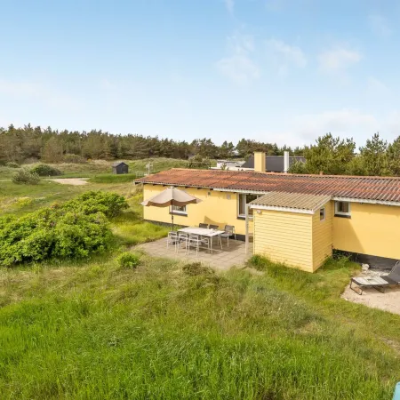 "Suki" - 650m from the Sea