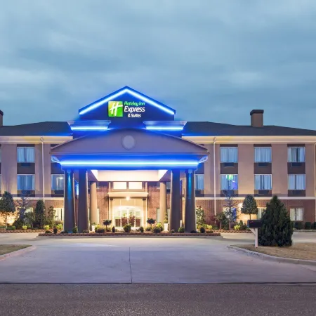 Holiday Inn Express & Suites PAULS VALLEY by IHG