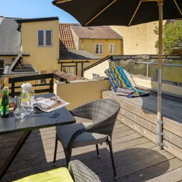 "Laust" - 250m from the Sea