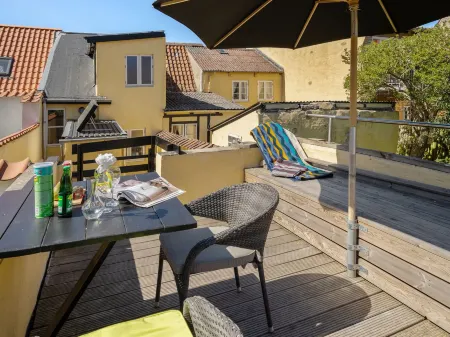 "Laust" - 250m from the Sea