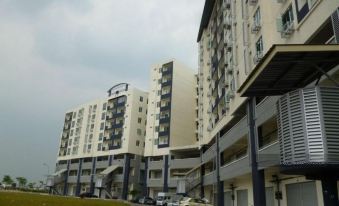 Aeon Tebrau Homestay And D-Hotel