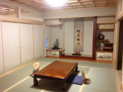 Ainori Hotel a 