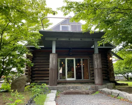 ＢＡＹ　ＭＡＲＩＮＡ　ログハウス Hotels in Sakaide