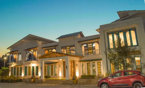 Arch the Baakhli Corbett Hotels in Kashipur