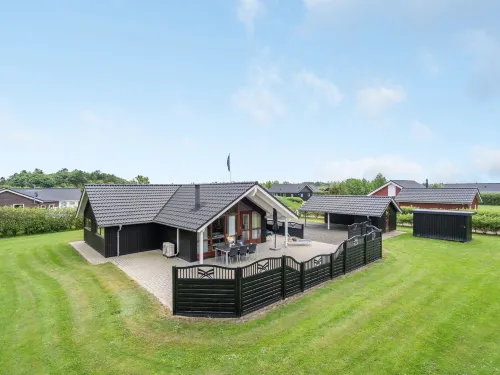 "Chermeine" - 1.2km to the Fjord Hotels in Hemmet