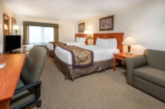 라 퀸타 인 & 스위트 케너윅