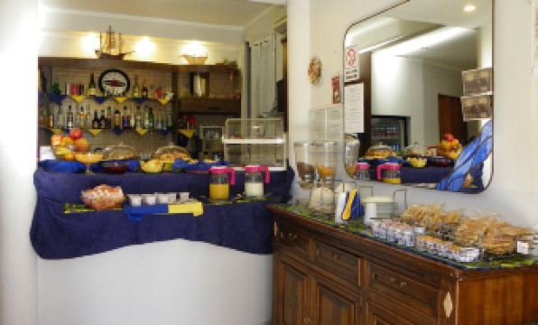 Arco Hotel - Housity