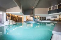HUUS Gstaad فنادق في Jaun