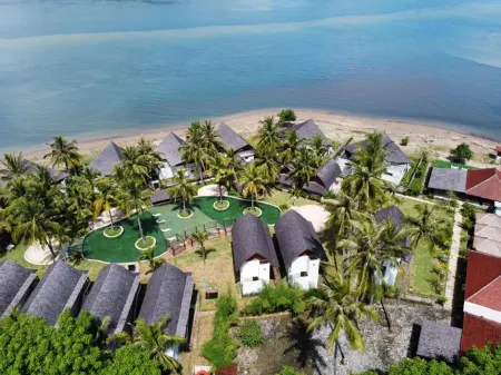 The Club Villas Lombok Отели рядом с достопримечательностью «Gili Nanggu»