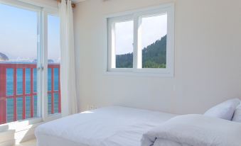 Beachblue Pension Geoje
