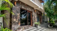 Ekas Surf Resort - Beach