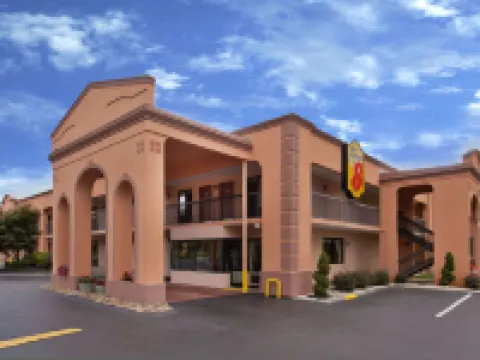 Super 8 by Wyndham Knoxville West/Farragut ファラガットのホテル