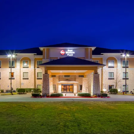 Best Western Plus Christopher Inn  Suites