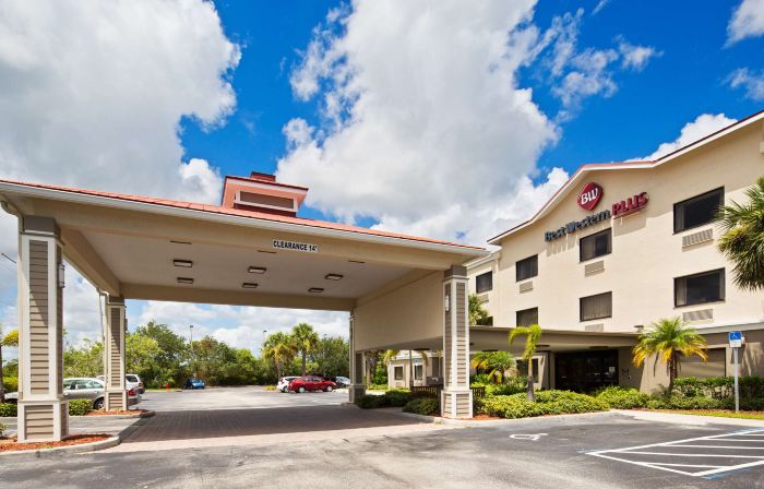 Best Western Plus Sebastian Hotel  Suites