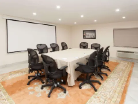 Baymont by Wyndham Chicago/Alsip Hotels in Alsip