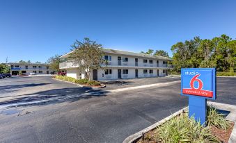 Studio 6 Kissimmee, FL - Orlando