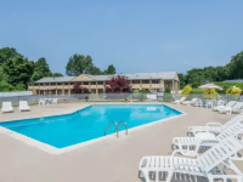 Super 8 by Wyndham Old Saybrook Hotels in Middlesex County