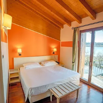 Hotel Ristorante Vecchia Riva