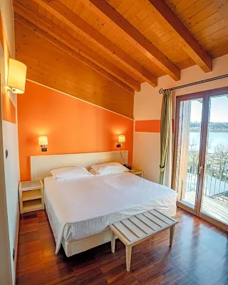 Hotel Ristorante Vecchia Riva Hotels near Padiglione Seppilli