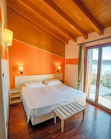 Hotel Ristorante Vecchia Riva