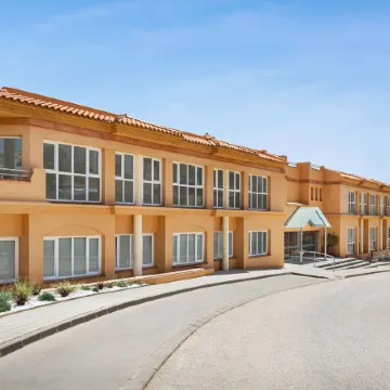 Ramada Hotel & Suites by Wyndham Costa del Sol Fuengirola