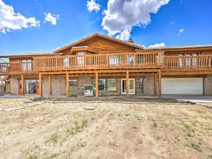 Pet-Friendly Chino Valley Cabin w/ Game Room!