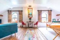 James' Place at Brynawel