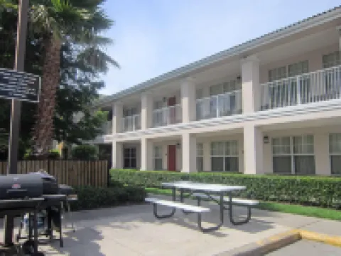 Sonesta Simply Suites Stafford
