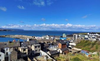 Portrush Penthouse Stunning Harbour & Atlantic Views Only 2 Mins Walk to Harbour & Ramore