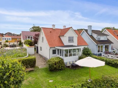 "Merete" - 50m from the Sea Hotel in zona Snode Kirke