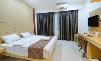 Hotel Dewanti - Housity