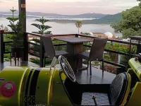 Stratus  Resort