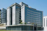 Courtyard by Marriott World Trade Centre Các khách sạn ở Dubai
