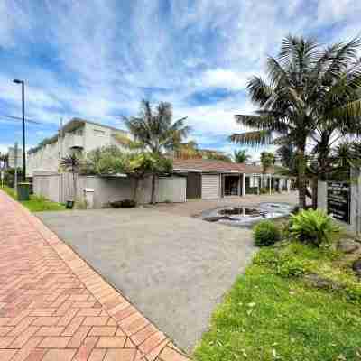 Orewa Motor Lodge Hotel Exterior