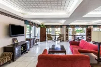 Clarion Pointe Forsyth I-75 Hotels in Forsyth