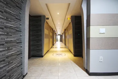 Comma Hotel Busan
