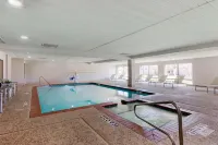 Comfort Inn Sherman - Denison Area - Pools