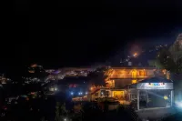 Gostops Mussoorie, Library Road