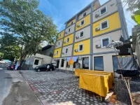 Liberta Home Seririt Bali Hotels near Kebun Pak Adhi