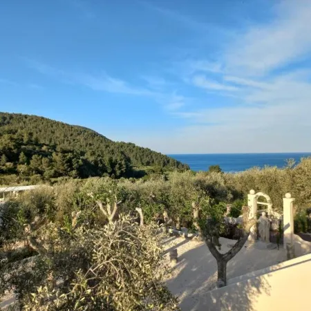 Hmo Glamping & Suites in Vignanotica