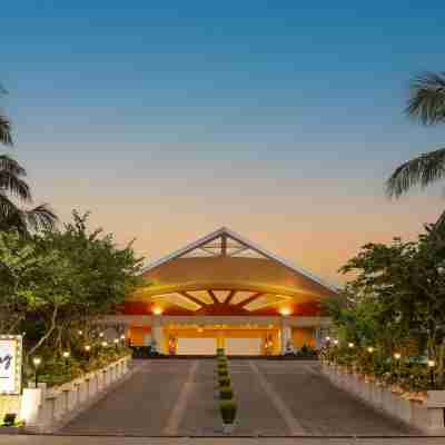 Sterling Puri Hotel Exterior