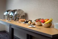 Courtyard Novato Marin/Sonoma - breakfast