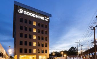Good Nine Hotel