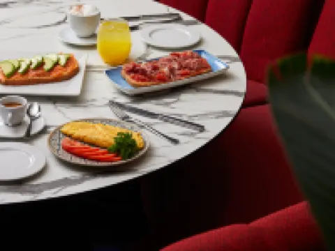 คราวน์พลาซ่า มาดริด - เซ็นเตอร์เรติโร บาย IHG โรงแรมในมาดริด