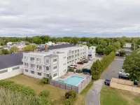 The Harbor Front Inn Hotels near Shelter Island Heights Private Beach Club