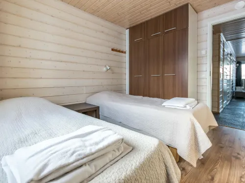 Hallan Karhu C, Paritalo