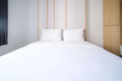 Comfy Spacey 2BR at Suncity Residence By Travelio Sidoarjo 호텔