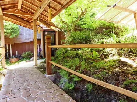 Soba Inn Fukuichi Отели рядом с достопримечательностью «Kaizeminaru Fujikawakyoshitsu»