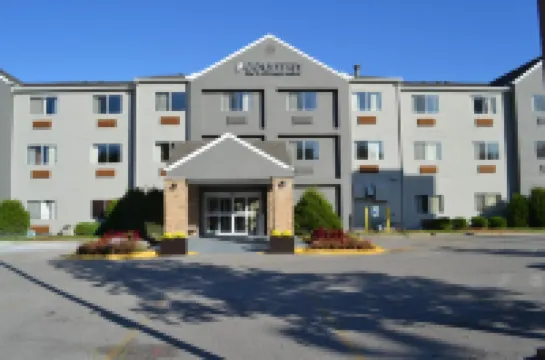 Country Inn & Suites by Radisson, Fairview Heights, IL