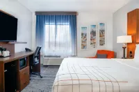 La Quinta Inn & Suites by Wyndham Nashville Airport